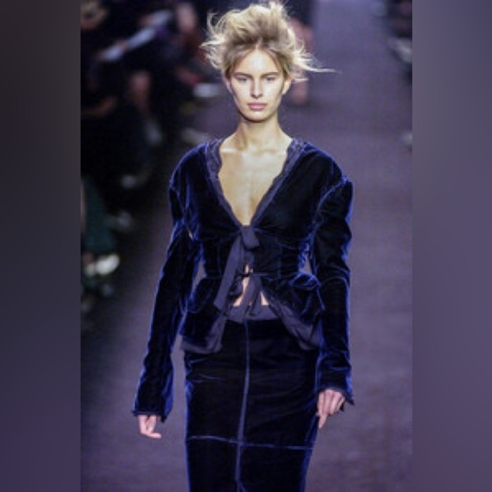 YSL Tom Ford F/W 2002 Midnight Blue Velvet Pencil Skirt Archival Runway S - Picture 2 of 12